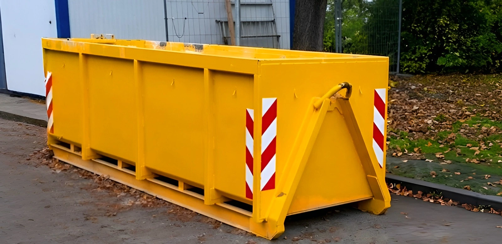 How Commercial Dumpster Rentals Improve Workplace Safety